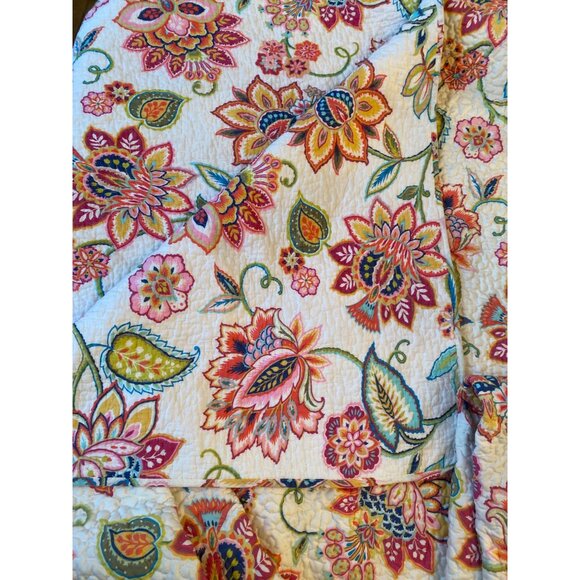 Levtex Home Judith Quilt Bedspread - Picture 6 of 6